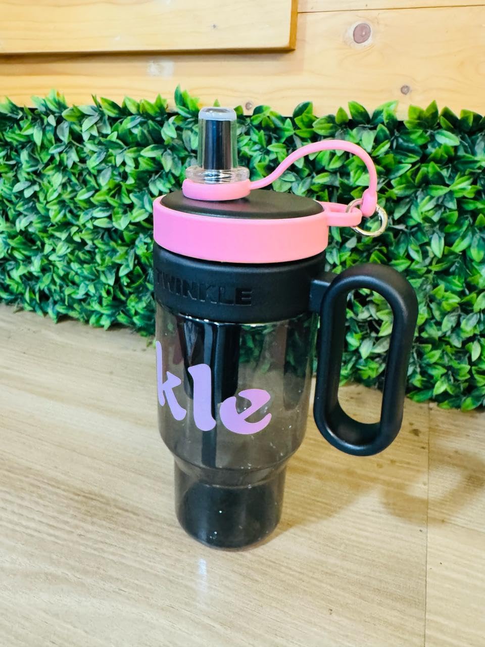 RAYCRAFT WORLD 600ML Plastic Sipper with Plastic Handle Great for Making and Storing Smoothies, Protein Shakes, juices.