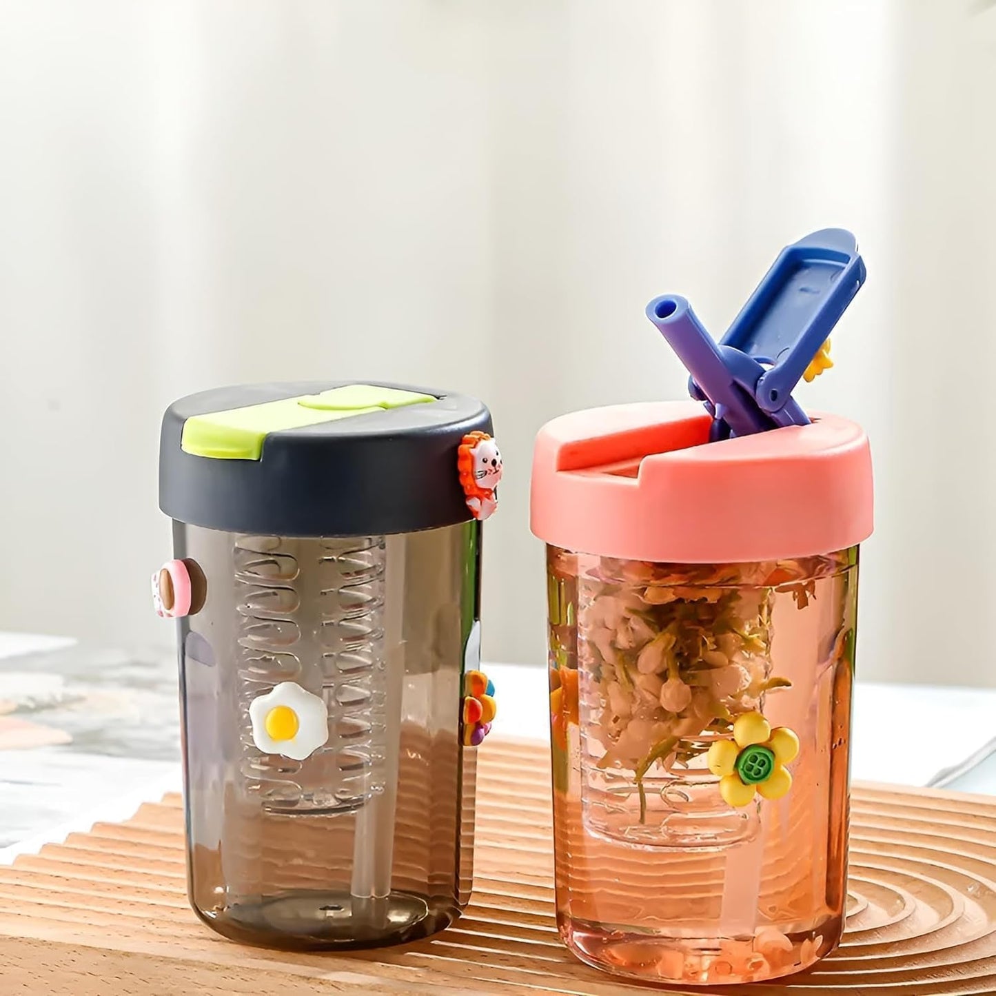 RAYCRAFT WORLD 400ml Cute Plastic Water Bottles Handle Water Bottles Cup Infuser Sipper Bottle Mug Leak proof BPA Free with Straw for Kids Girls (Multicolor Pack of 1Pc)
