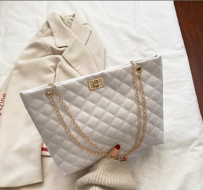 RAYCRAFT WORLD Quilted Shoulder Bag with Gold Chain Straps, PU Leather, luxurious gold-tone turn-lock clasp and matching dual-chain straps. Fashion Handbag for Women