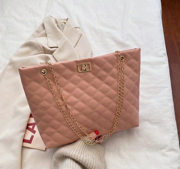 RAYCRAFT WORLD Quilted Shoulder Bag with Gold Chain Straps, PU Leather, luxurious gold-tone turn-lock clasp and matching dual-chain straps. Fashion Handbag for Women